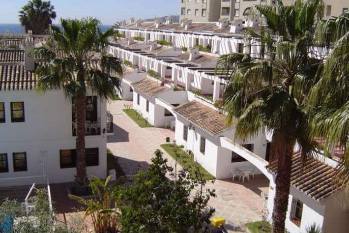 Los andalucistas demandan que se destinen 30.000 euros de los presupuestos a los refugiados sirios y que Diputaci�n les ceda el uso de las viviendas de �Turismo Tropical�.
